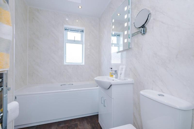 Holcombe Guest House image