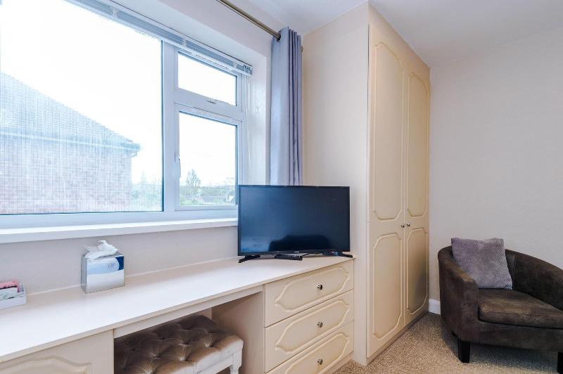 Holcombe Guest House image