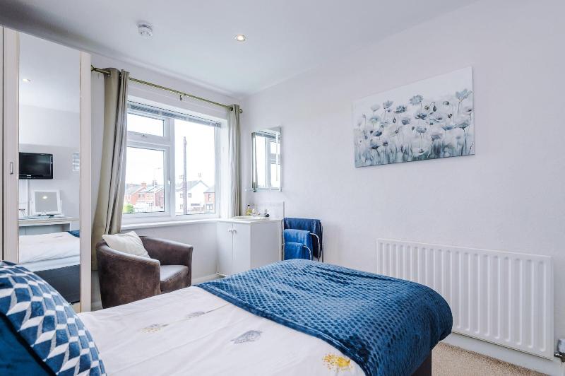 Holcombe Guest House image