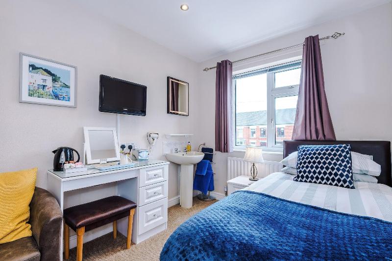 Holcombe Guest House image