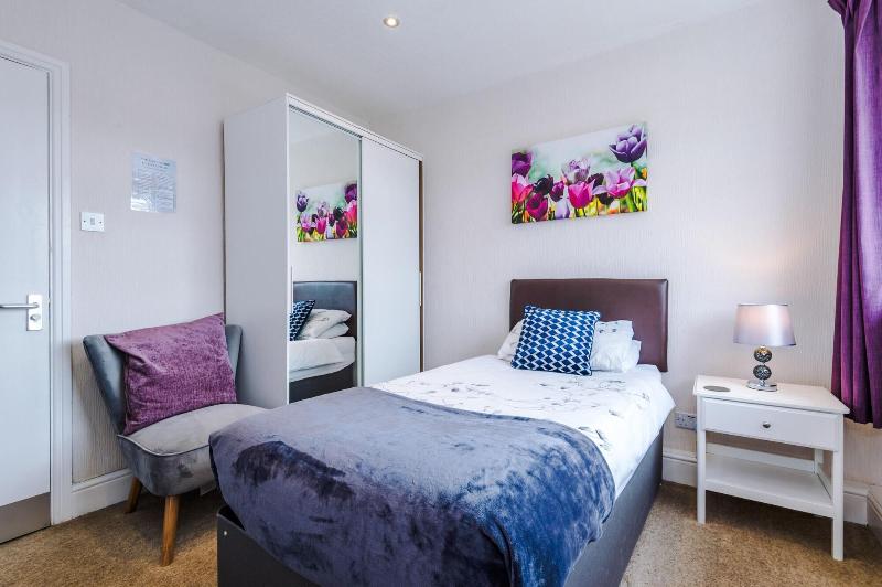 Holcombe Guest House image