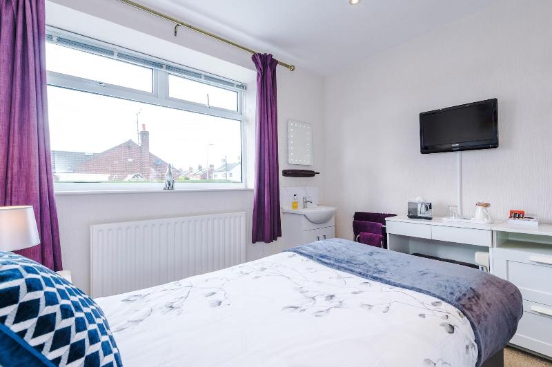 Holcombe Guest House image