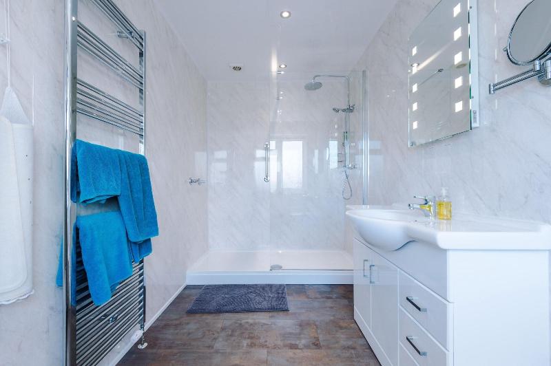 Holcombe Guest House image