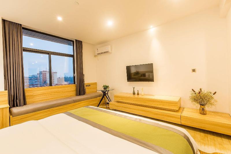 Q Hotel 5