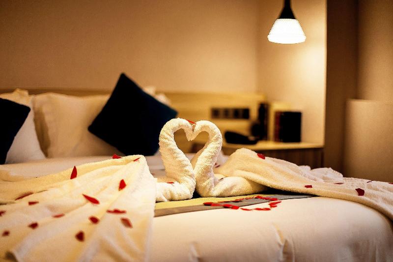 Q Hotel 4