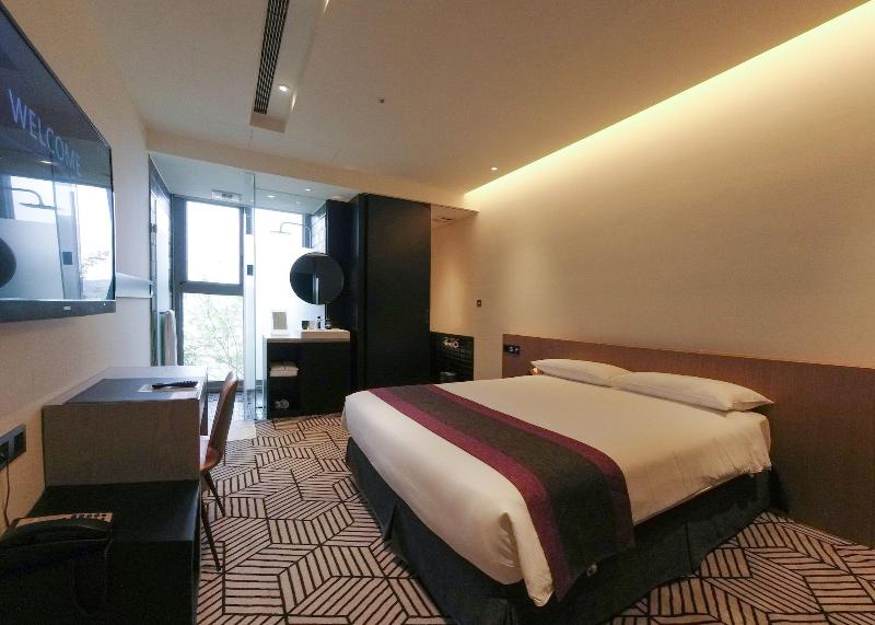 Royal Roi Hotel image
