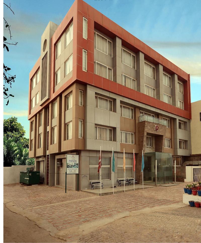 Dwarikadish Lords Eco Inn Dwarika image