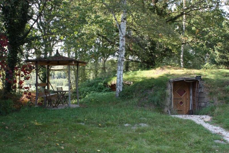 Le Nid dans les Bruyères image