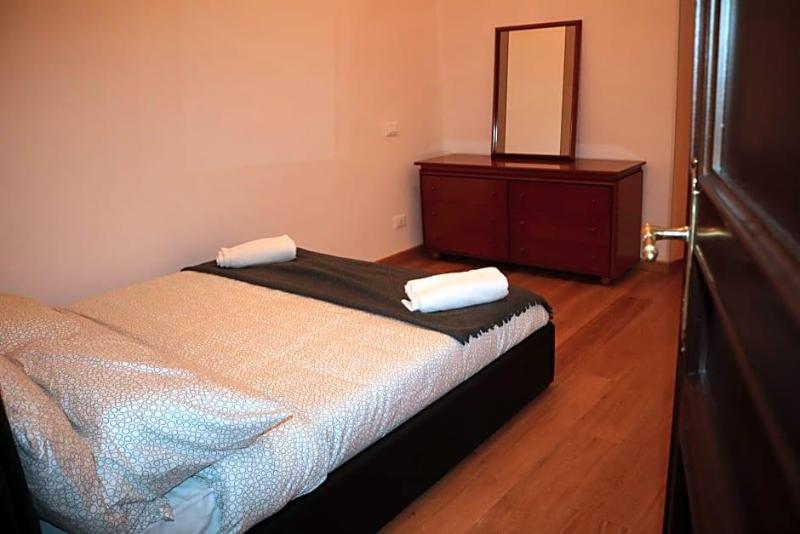 R.T House's image