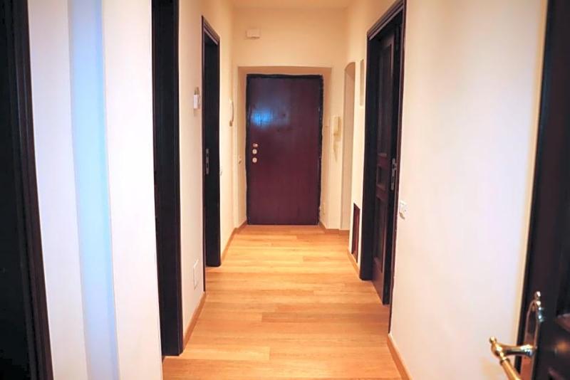R.T House's image
