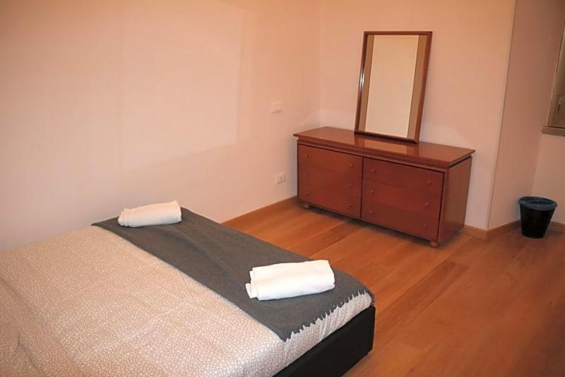 R.T House's image