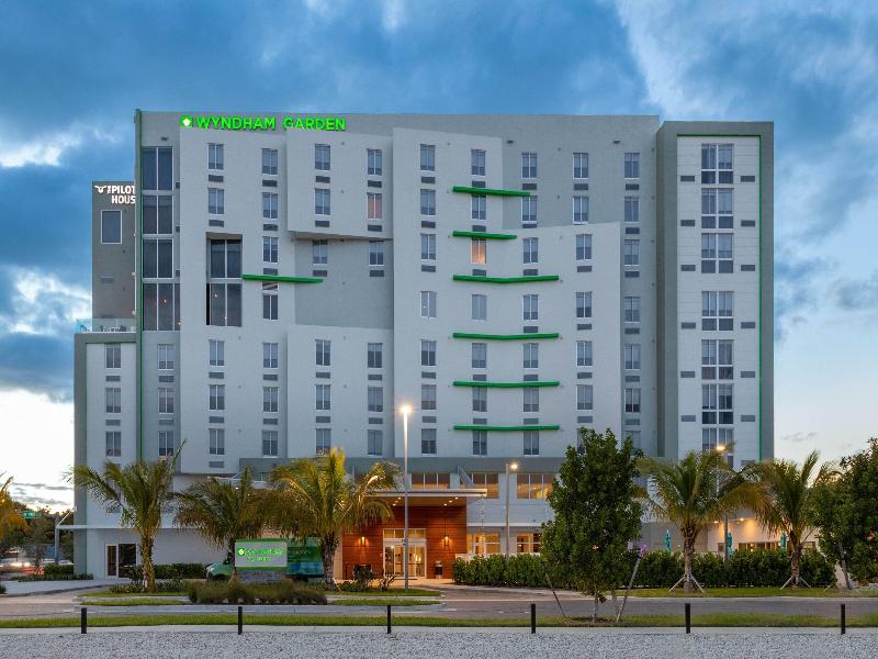 Wyndham Garden Miami International Airport image