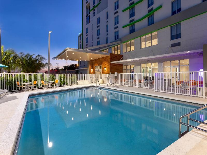 Wyndham Garden Miami International Airport image
