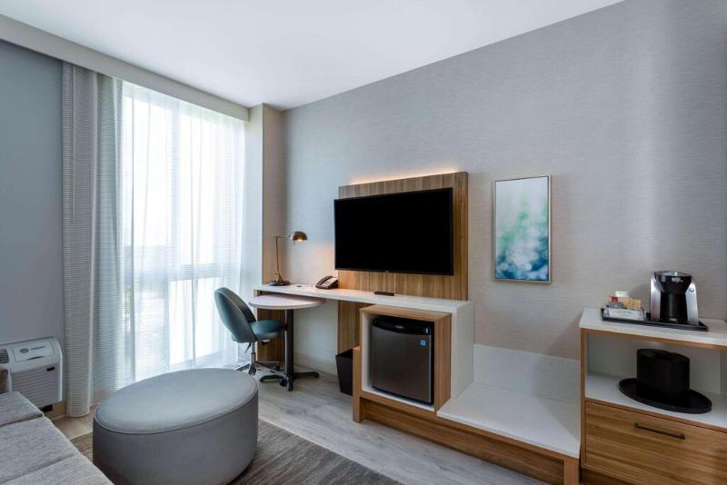Wyndham Garden Miami International Airport image