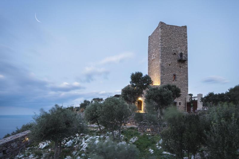 Tainaron Blue Retreat image