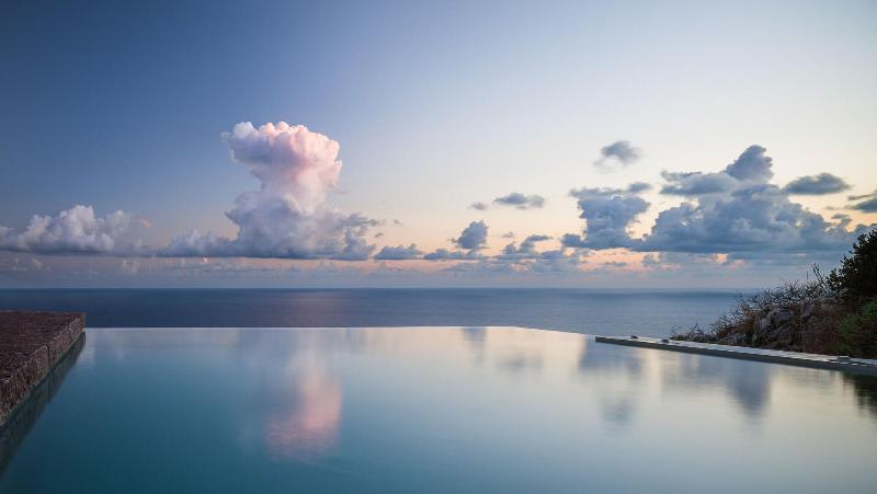 Tainaron Blue Retreat image