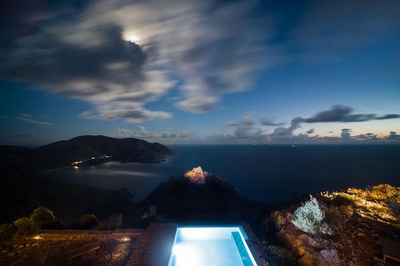 Tainaron Blue Retreat image