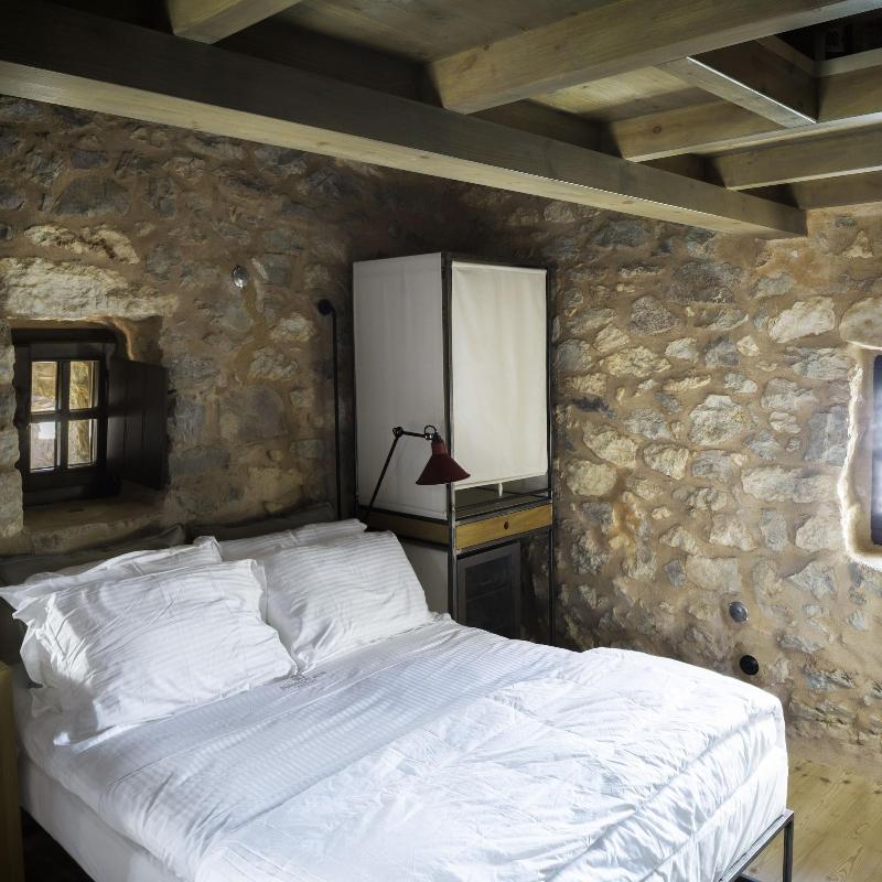 Tainaron Blue Retreat image
