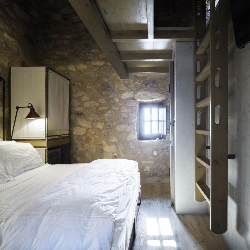 Tainaron Blue Retreat image