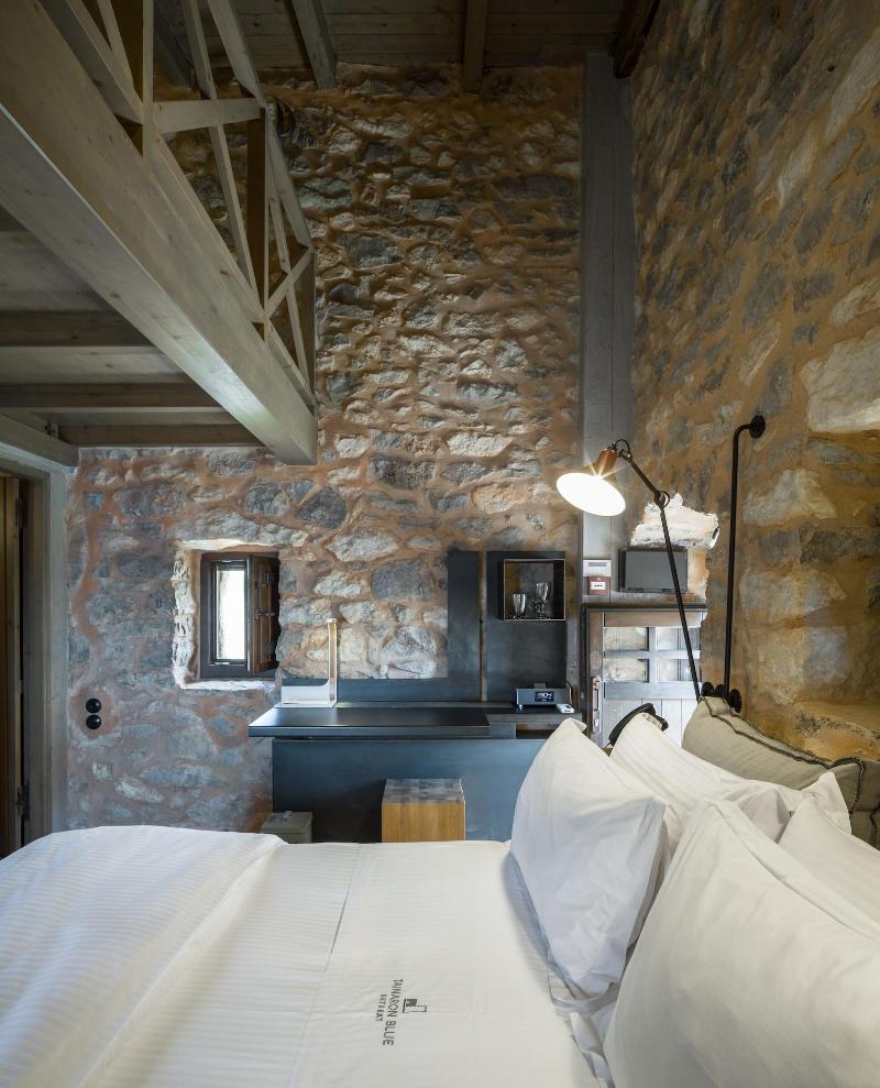 Tainaron Blue Retreat image