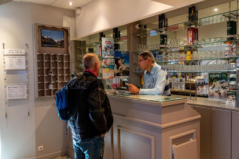 Au Primerose Hotel image