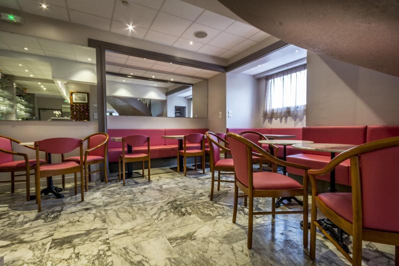 Au Primerose Hotel image