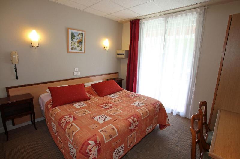 Au Primerose Hotel image