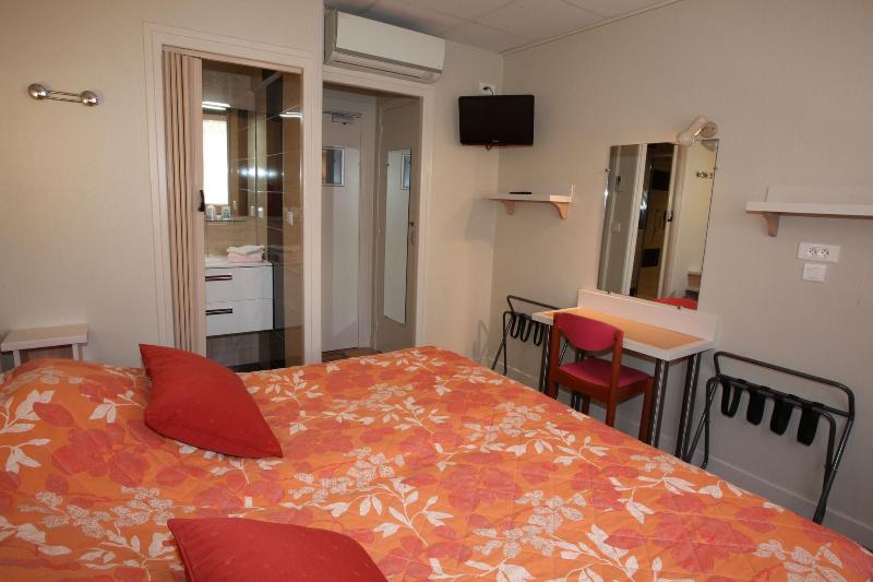 Au Primerose Hotel image