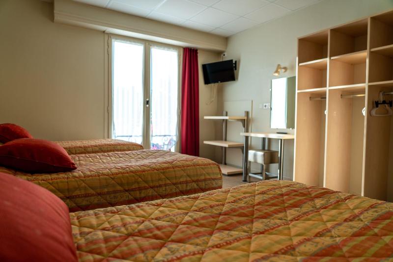 Au Primerose Hotel image