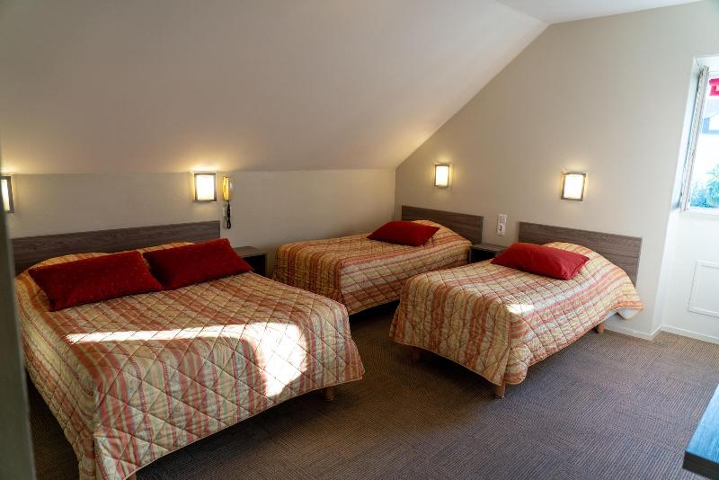 Au Primerose Hotel image