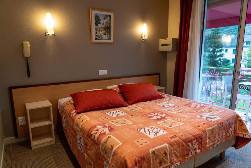Au Primerose Hotel image