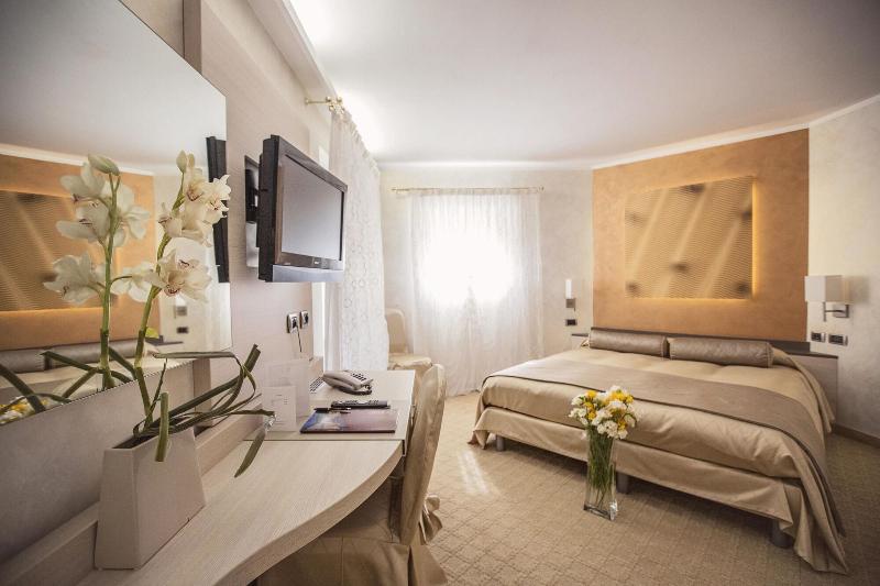 Hotel Trettenero image