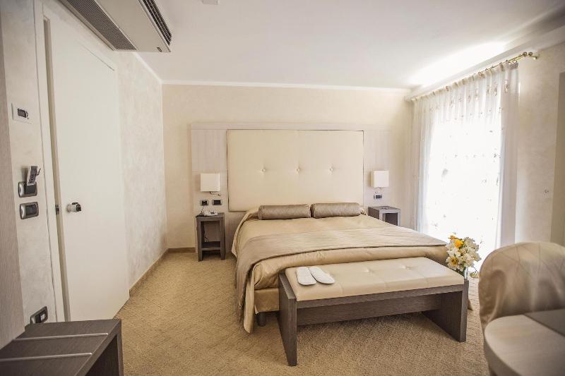 Hotel Trettenero image