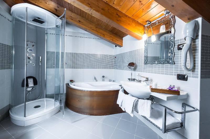 Hotel Trettenero image