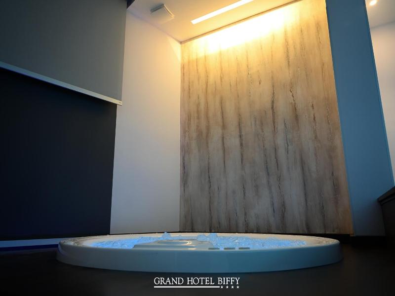Grand Hotel Biffy image