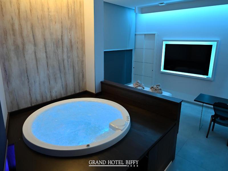 Grand Hotel Biffy image