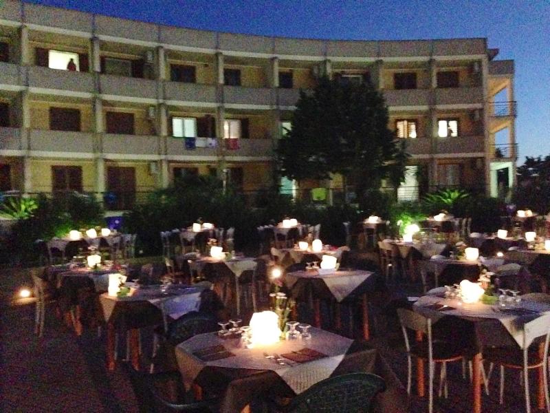 Meta Hotel Residence image