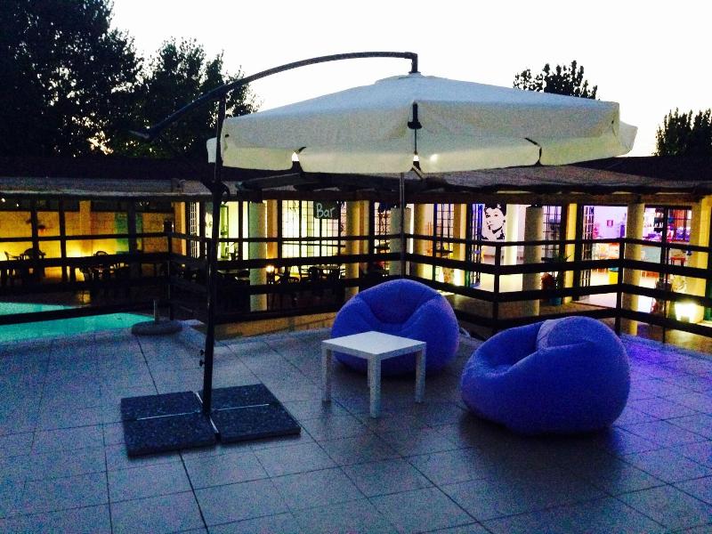 Meta Hotel Residence image