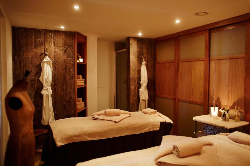 St Moritz Hotel image