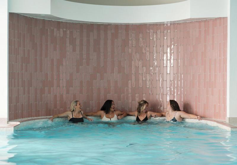 St Moritz Hotel image