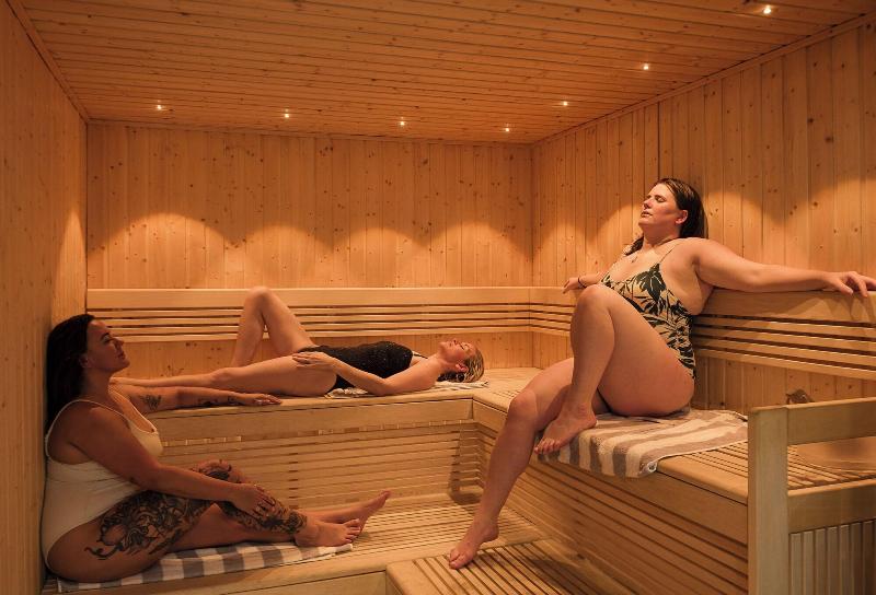 St Moritz Hotel image