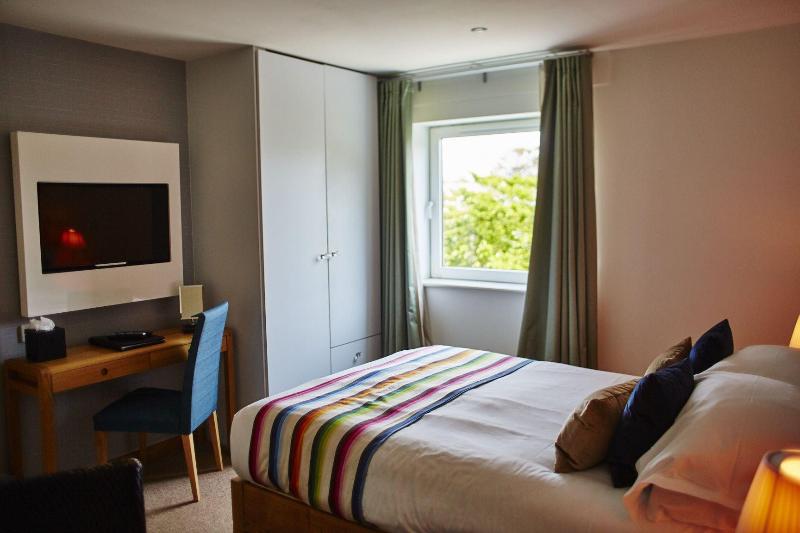 St Moritz Hotel image