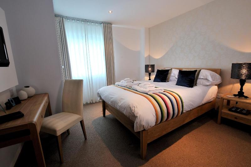 St Moritz Hotel image