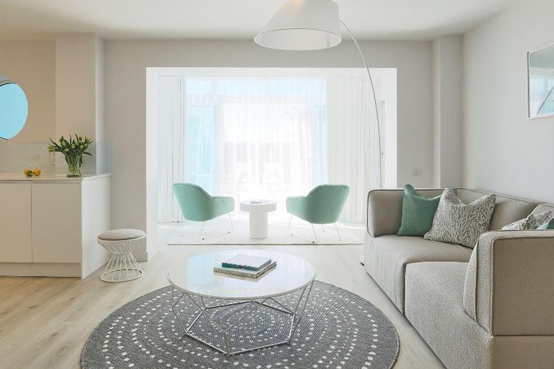 St Moritz Hotel image