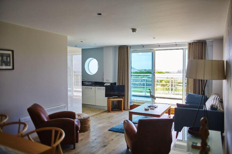 St Moritz Hotel image