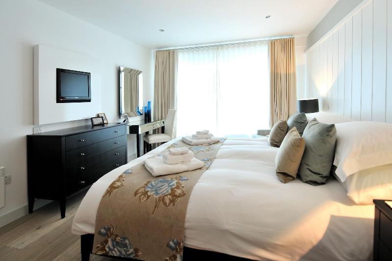 St Moritz Hotel image