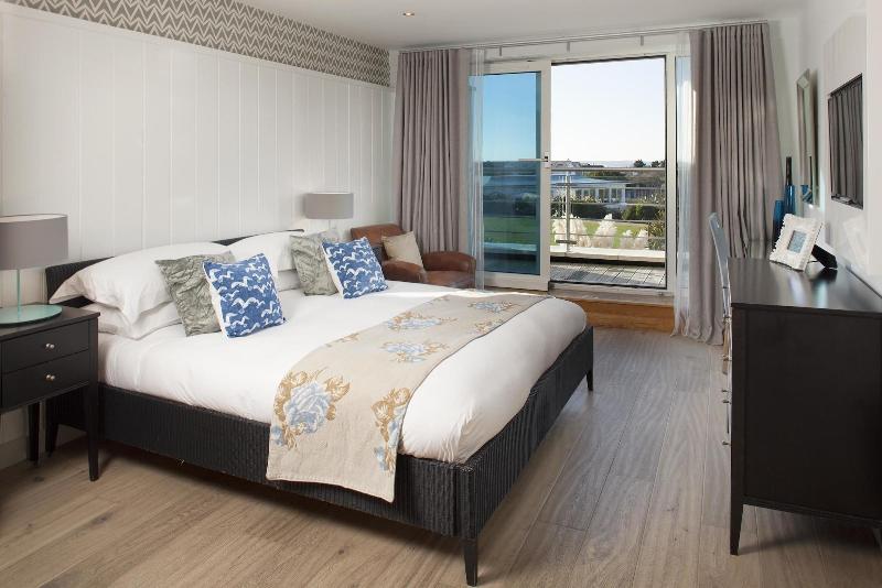 St Moritz Hotel image