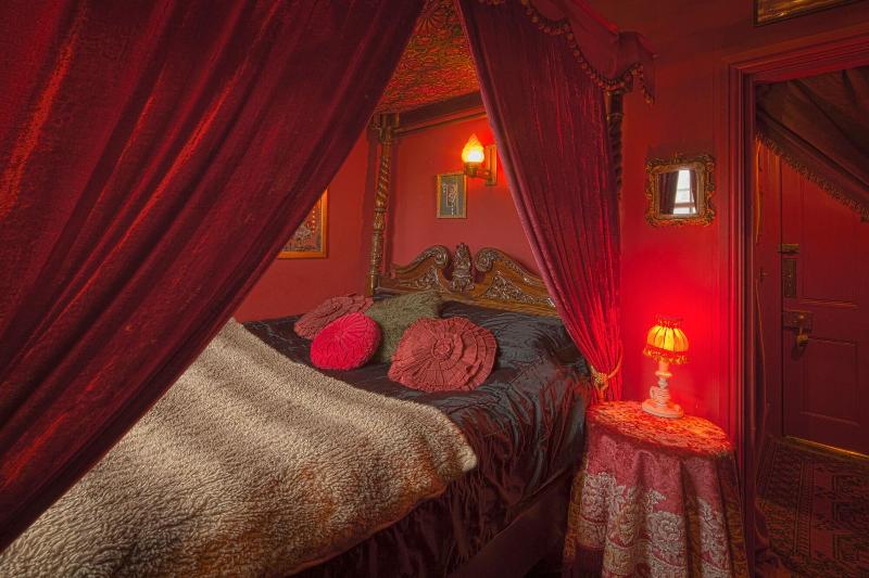 La Rosa Hotel image