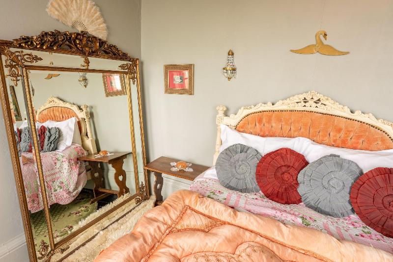 La Rosa Hotel image