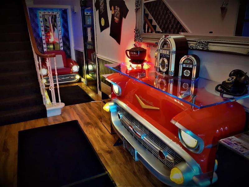 The Cadillac Kustomz Hotel image
